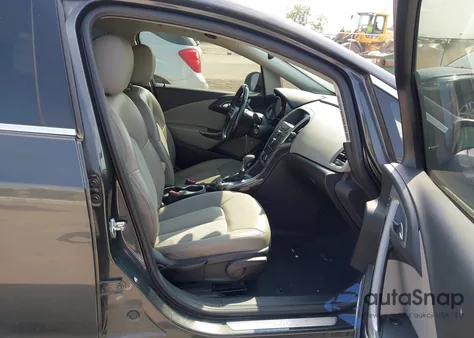 2017 Buick Verano Sport Touring z USA, uszkodzony, nr VIN 1G4PR5SK6H4104296